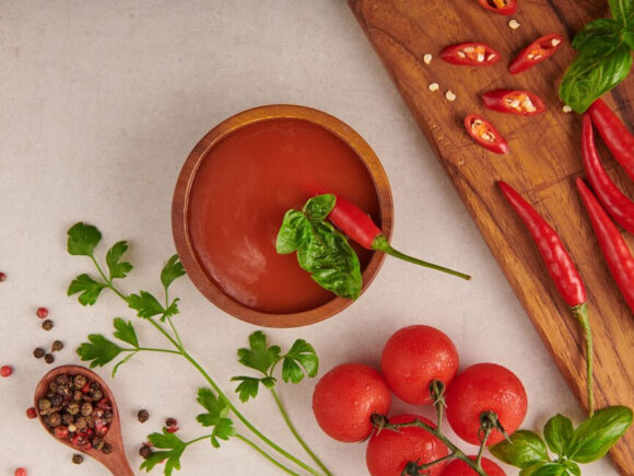 How Tomato Puree Brings Depth and Texture to Your Cooking